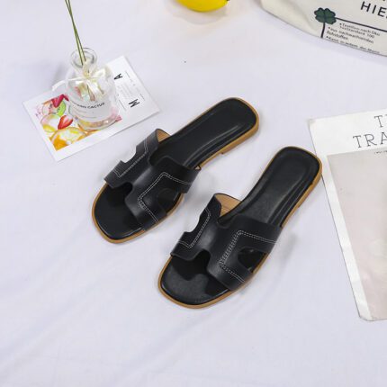 Ladies slippers size 41